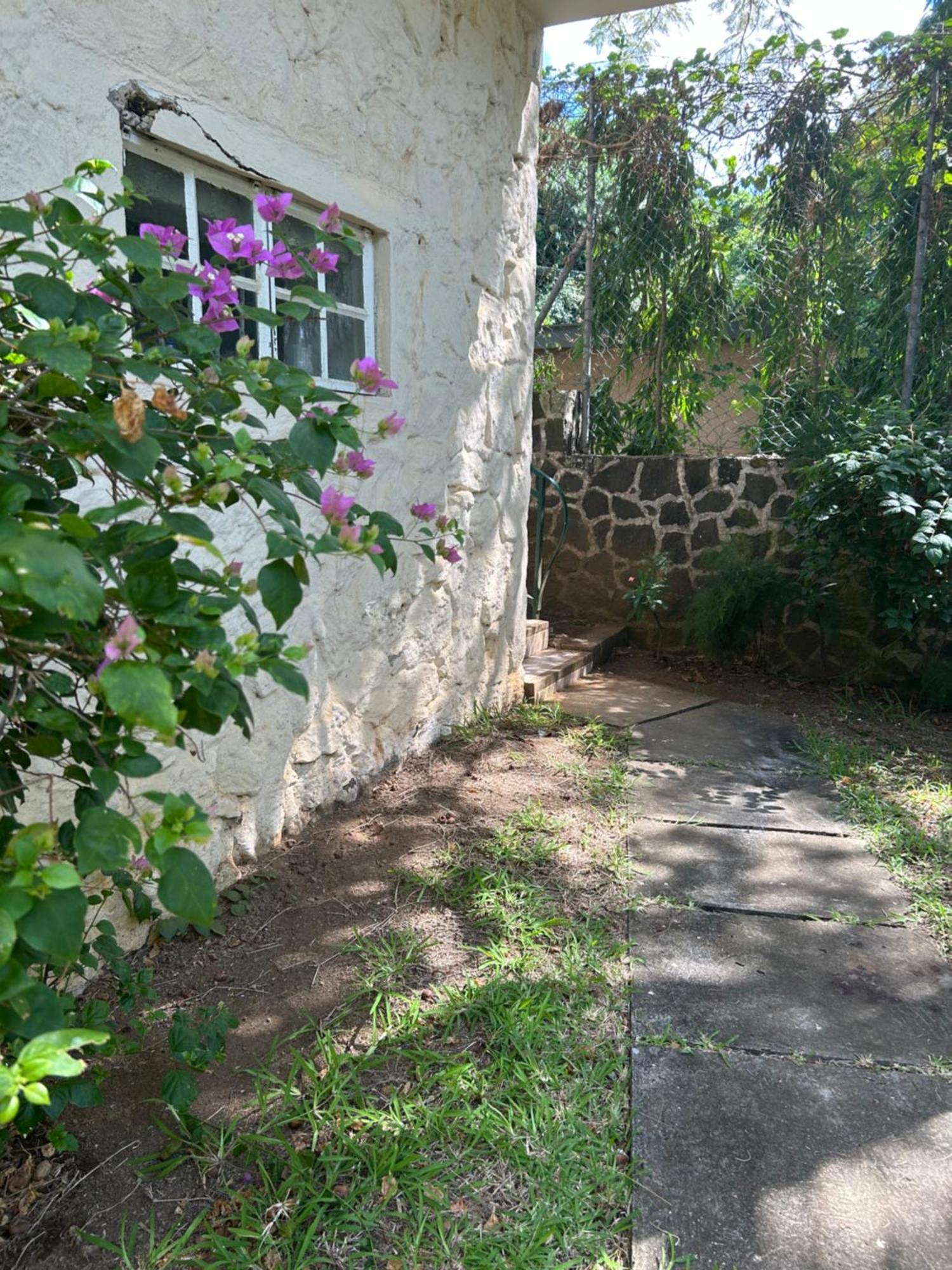 Greenyvilla Apartment
