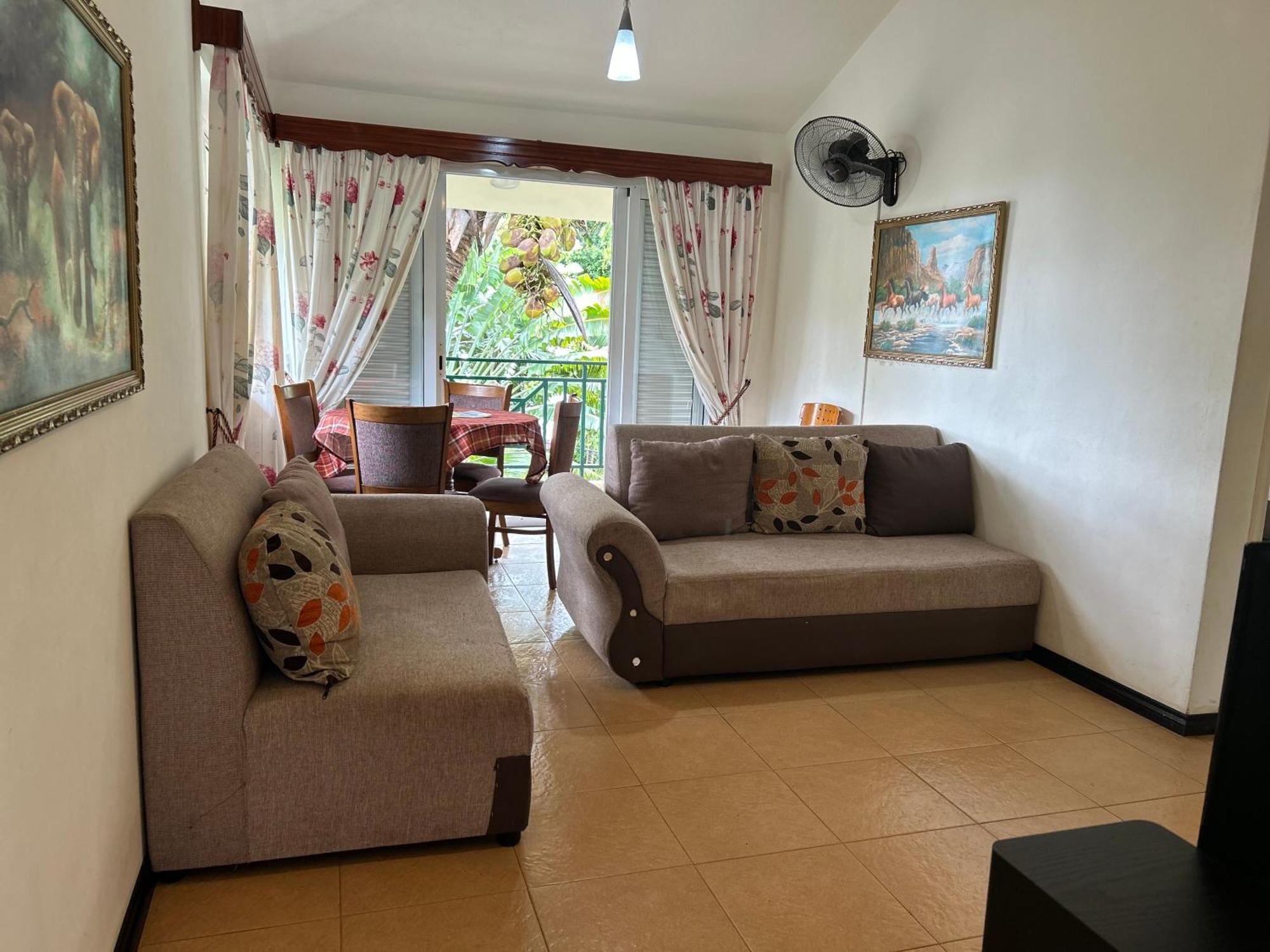 Greenyvilla Apartment *