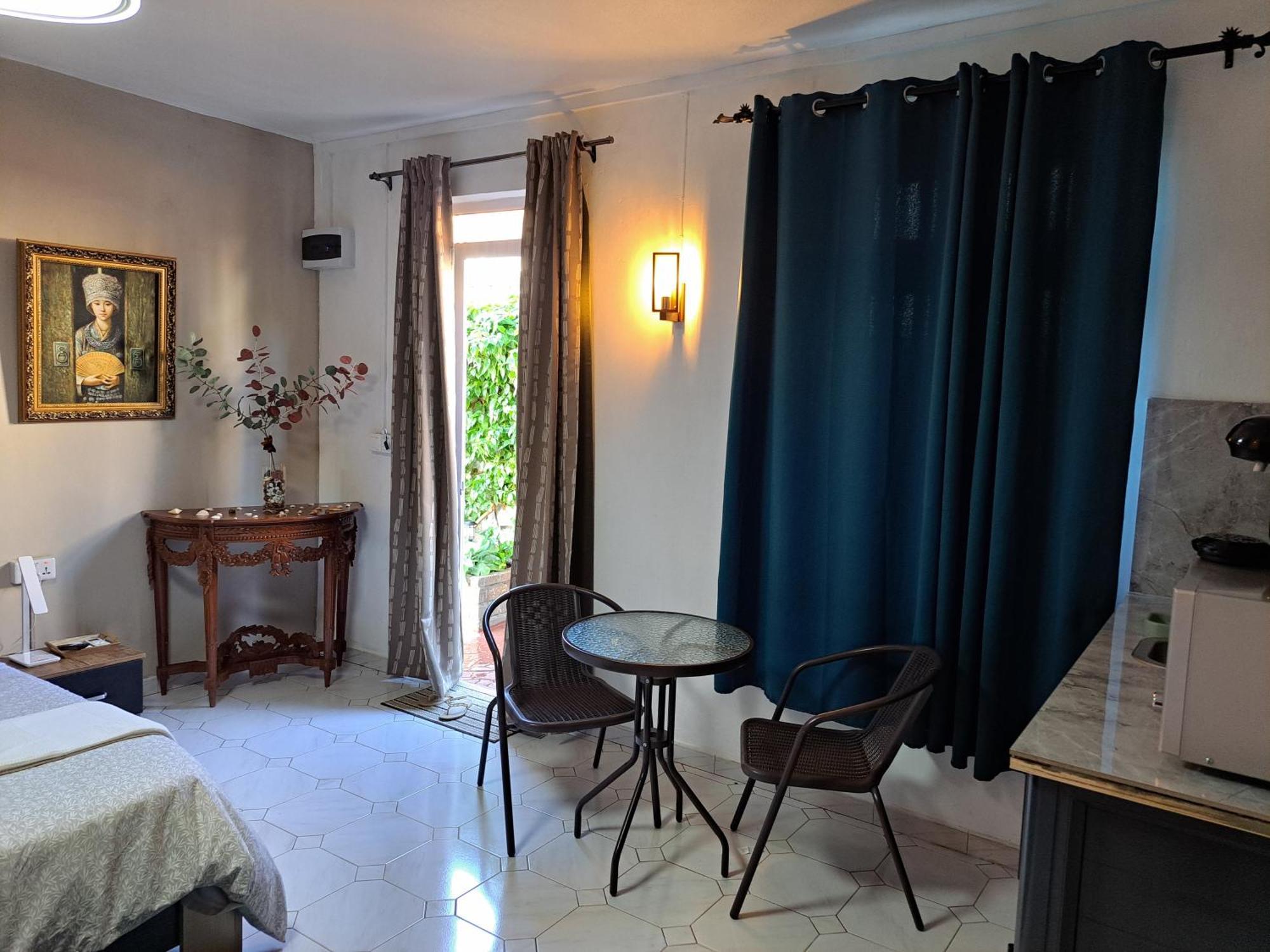 R Garden 1 - Ensuite Avec Acces Prive Et Independant Baie-du-Tombeau