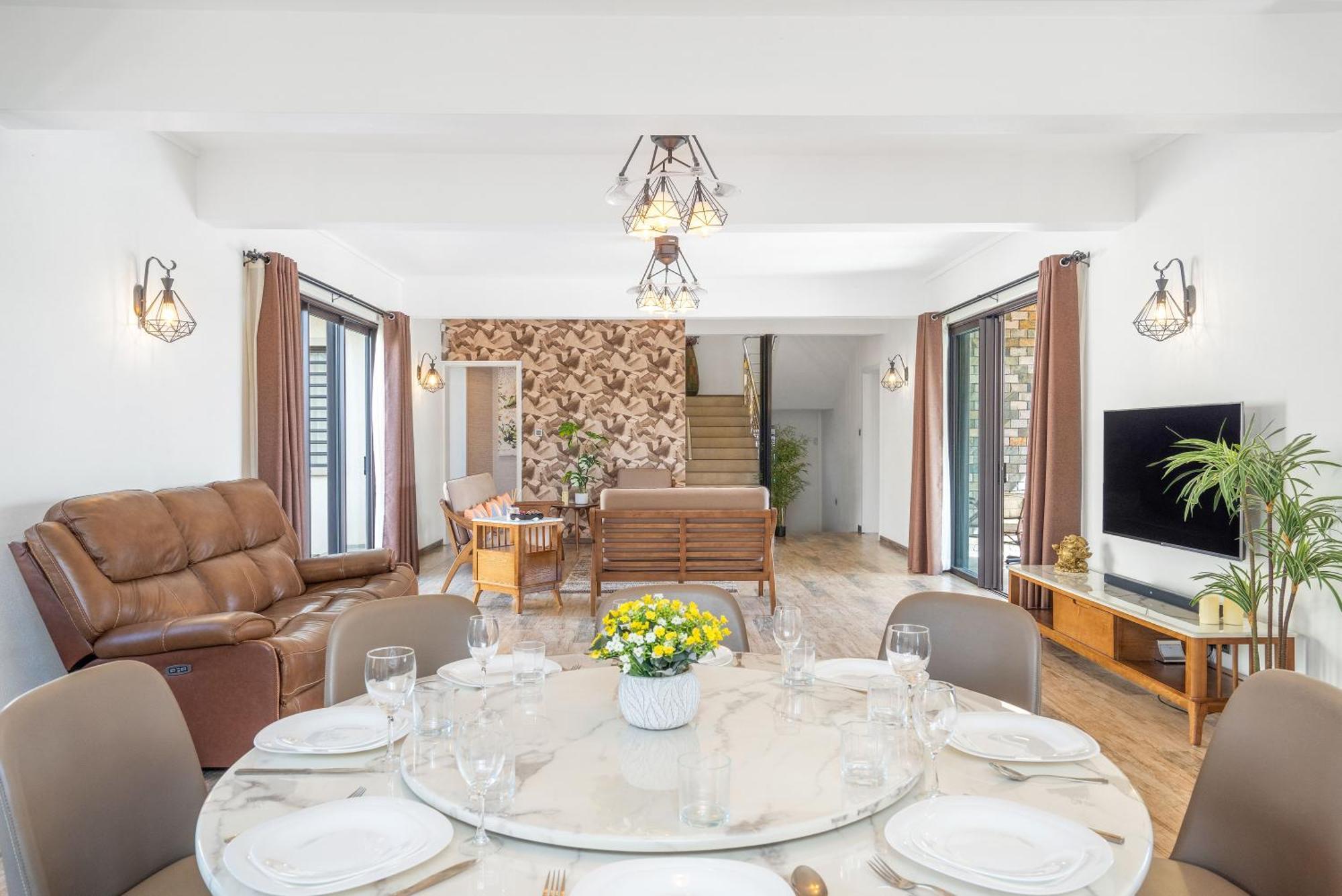 Rnj, Familiale Et Luxueuse
