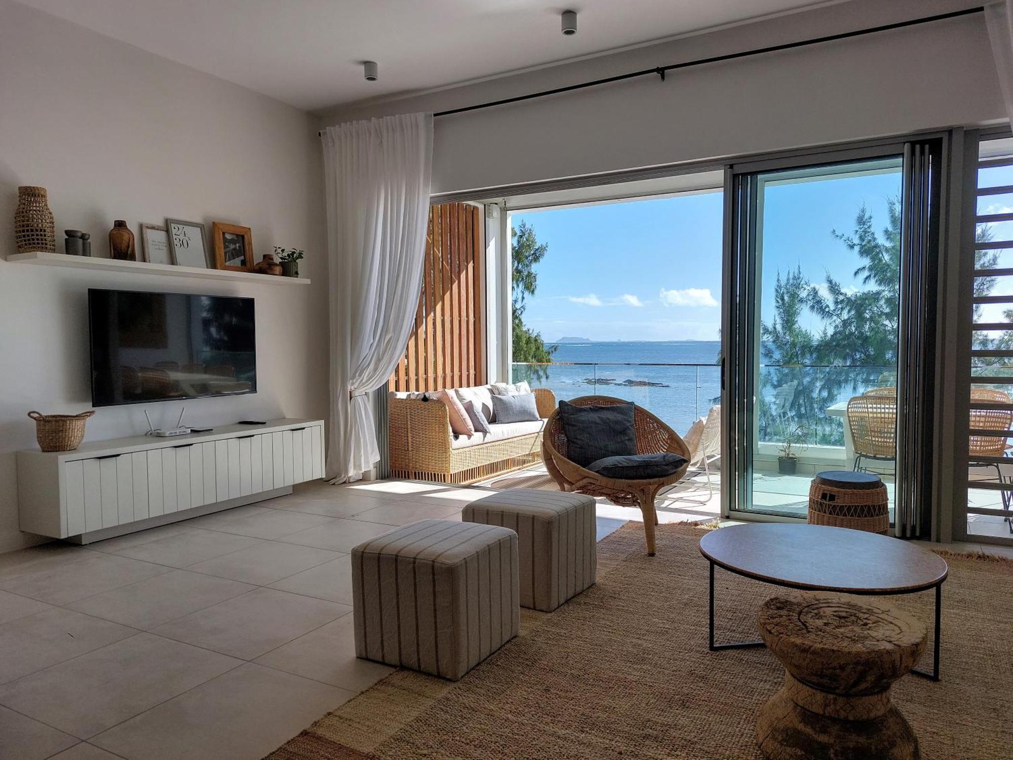 Ocean Apartment *