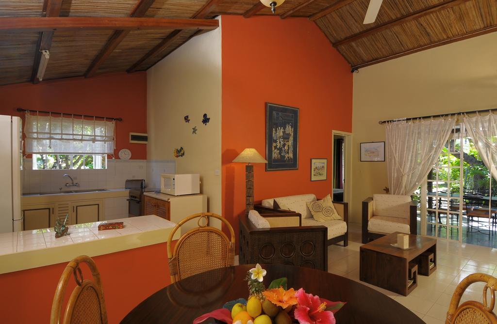 Les Lataniers Bleus - Guest house