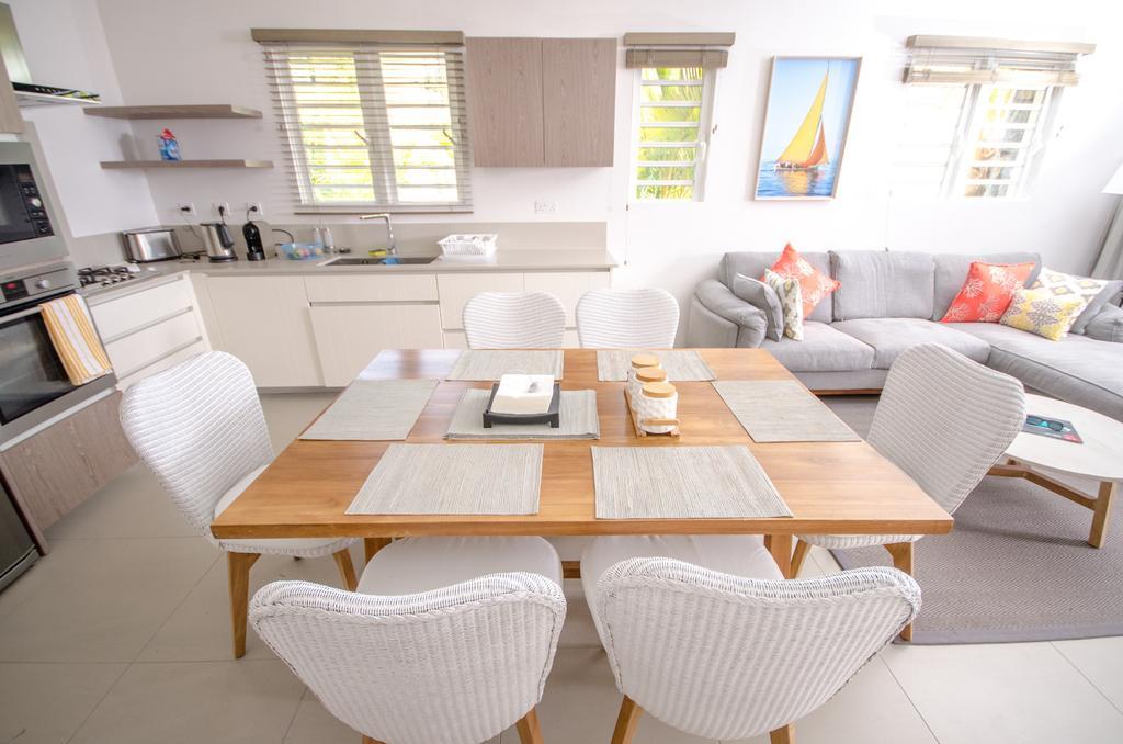 Apartment L'Escale 3 Bedrooms Sea View And Beachfront Suite By Dream Escapes *