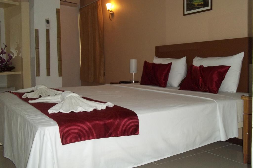 Hypertek Hotel Grand Baie