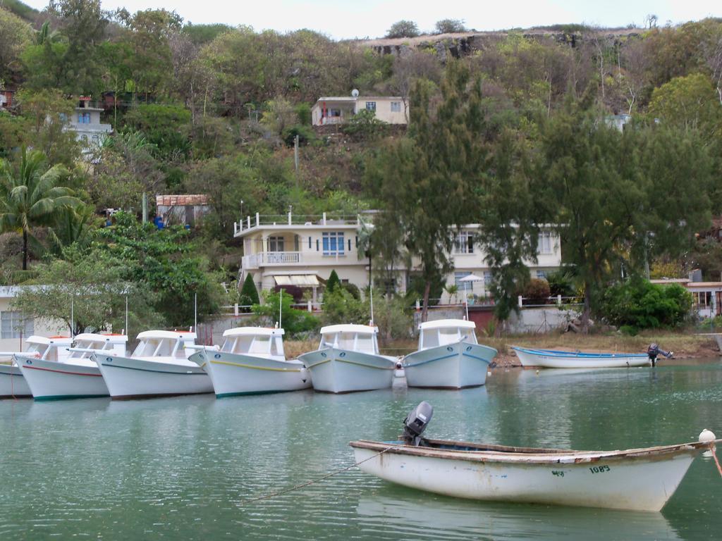 Acajou Sur * Port Mathurin