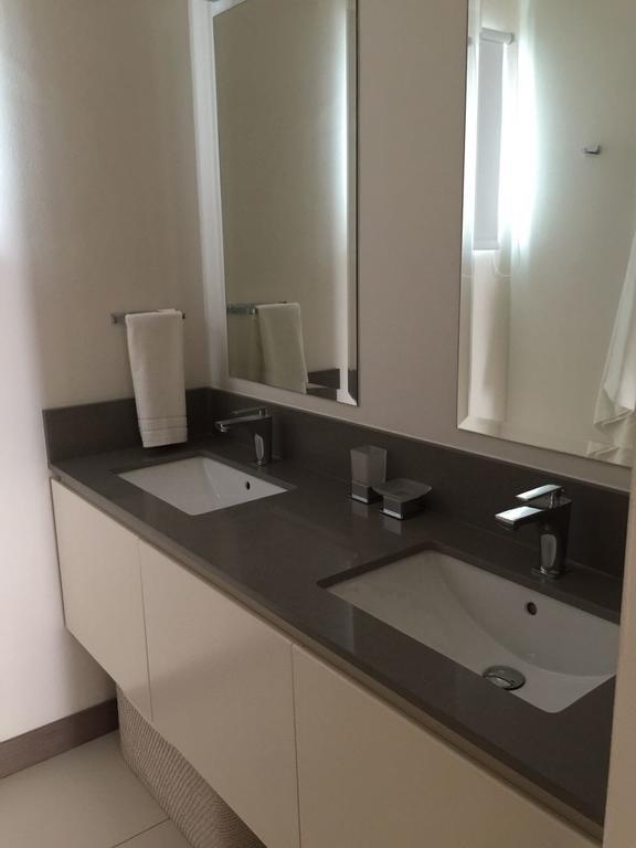 L'escale Beachfront Residences