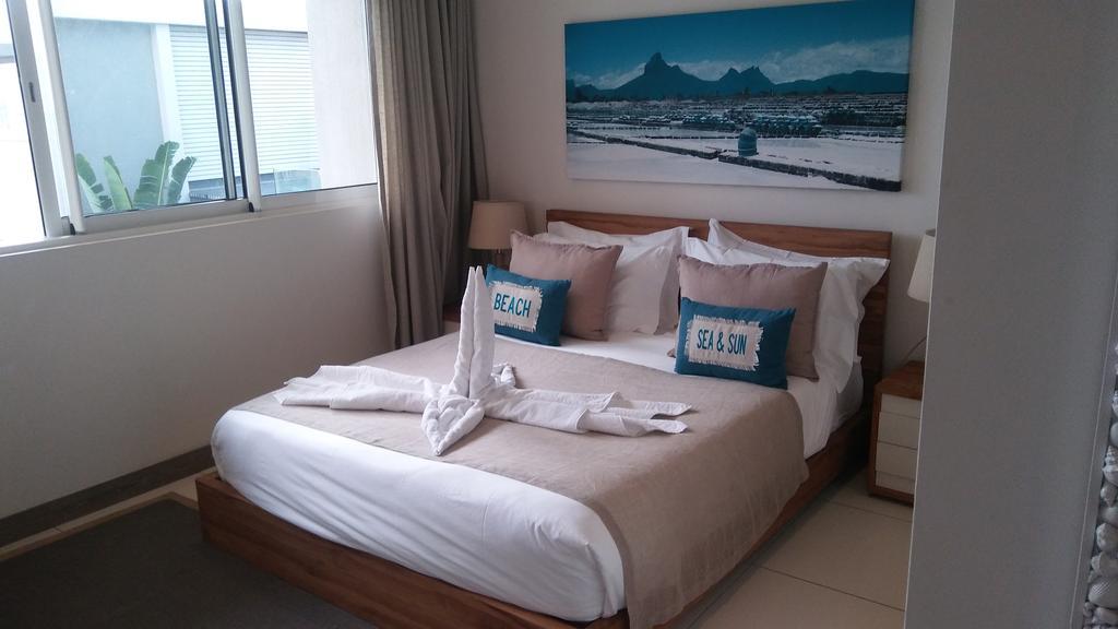 Apartment L'Escale 3 Bedrooms Sea View And Beachfront Suite By Dream Escapes *