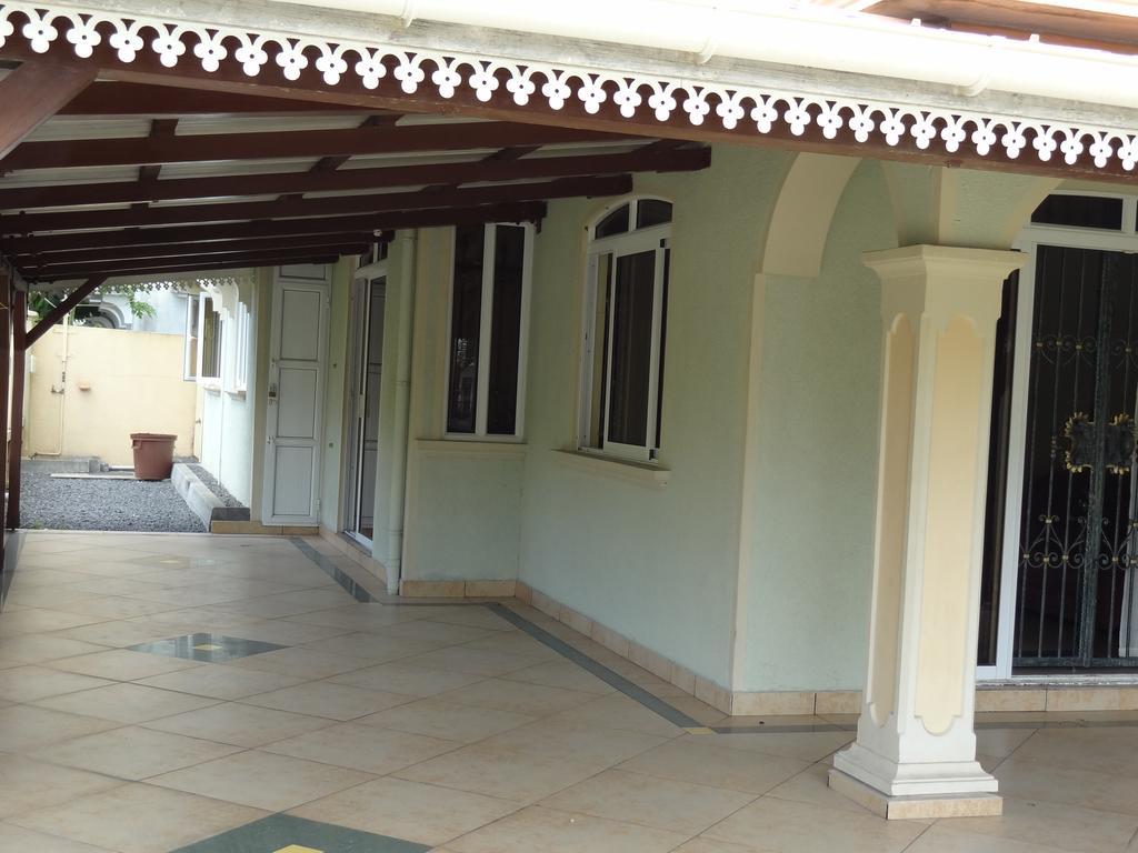 Beau Seaside Villa *