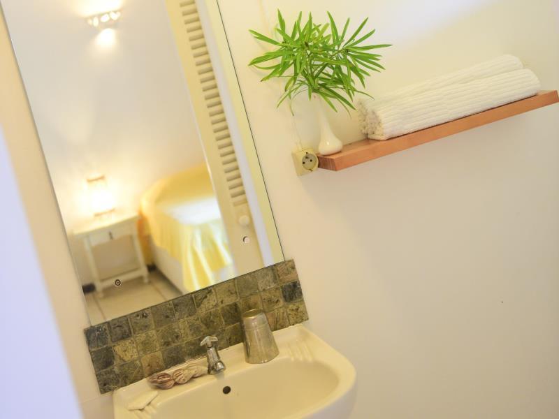 Hotel Veloutier Blanc Beachfront By Staymauritius 3*