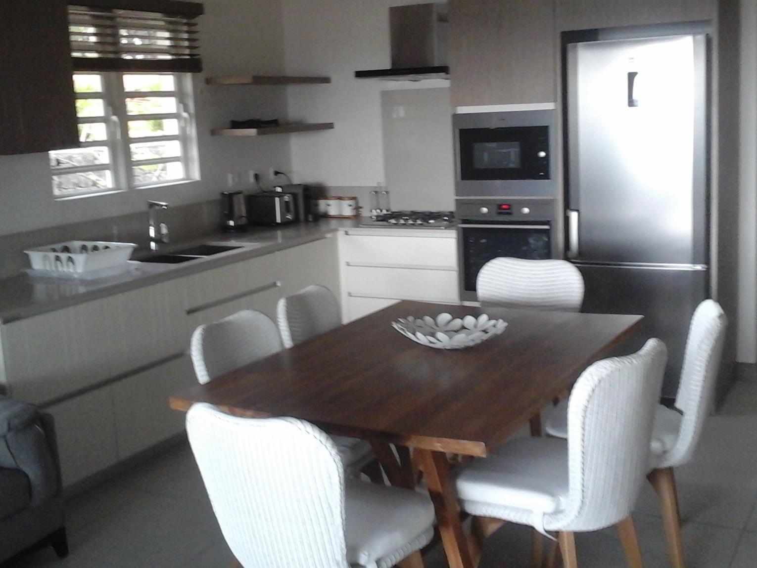 L'escale Beachfront Residences Apartment