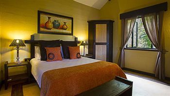 7 Cascades Restaurant Bar & Lodges 4*