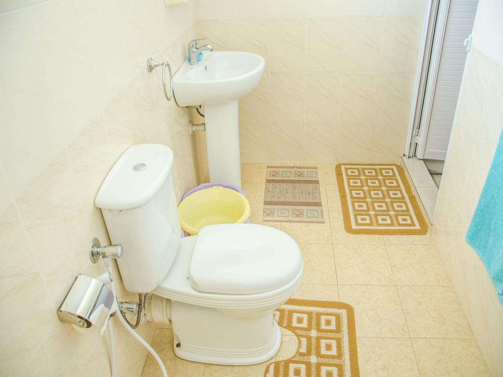 Bano - Apartment
