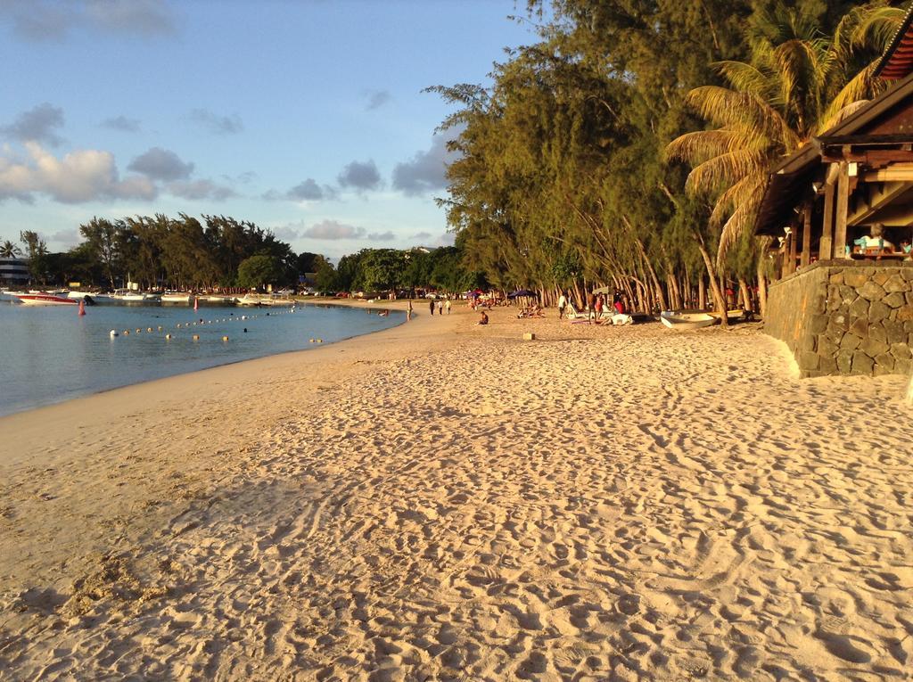 Ebrahim Flats - Grand Baie Beach * Grand Baie