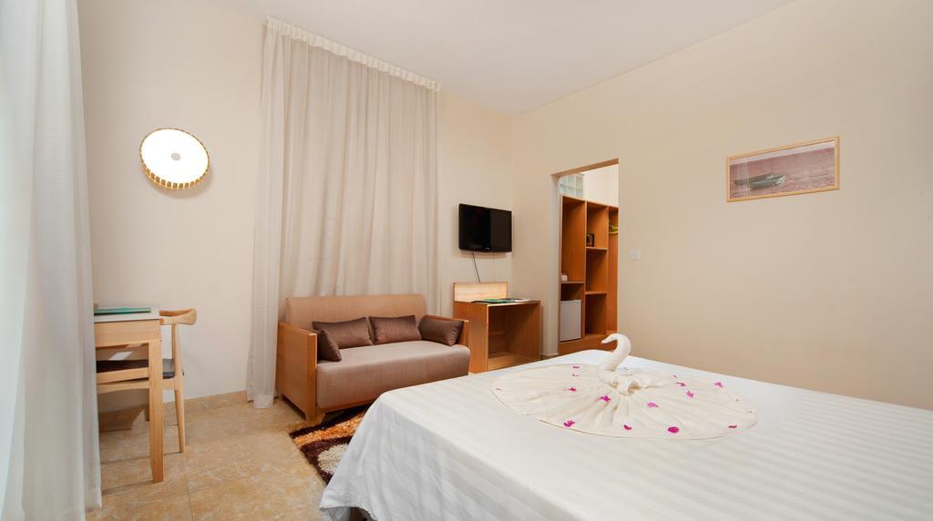 Resort Le Palmiste & Trou aux Biches