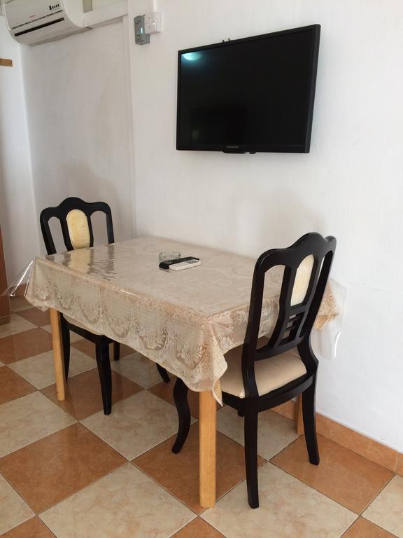 Ebrahim Flats - Grand Baie Beach Apartment *