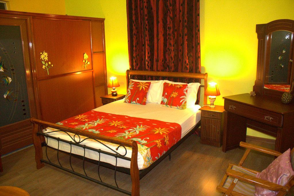 La Romance Kreol Guest house Eau Vanee