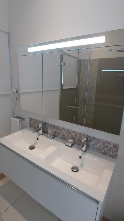 Apartment Latitude 3 Bedrooms - Private Owned *