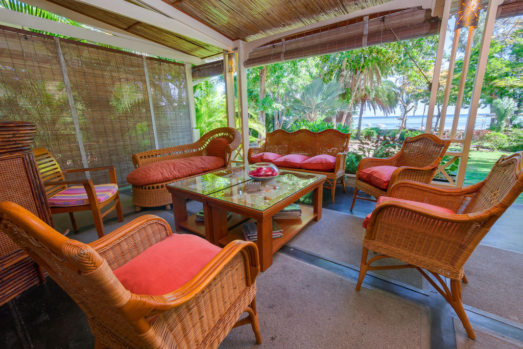 Les Lataniers Bleus - Guest house