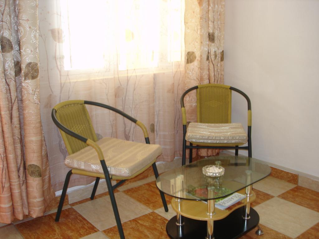 Ebrahim Flats - Grand Baie Beach