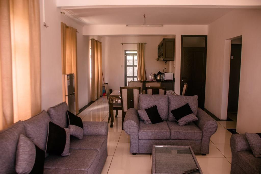 The Palm Apartment *