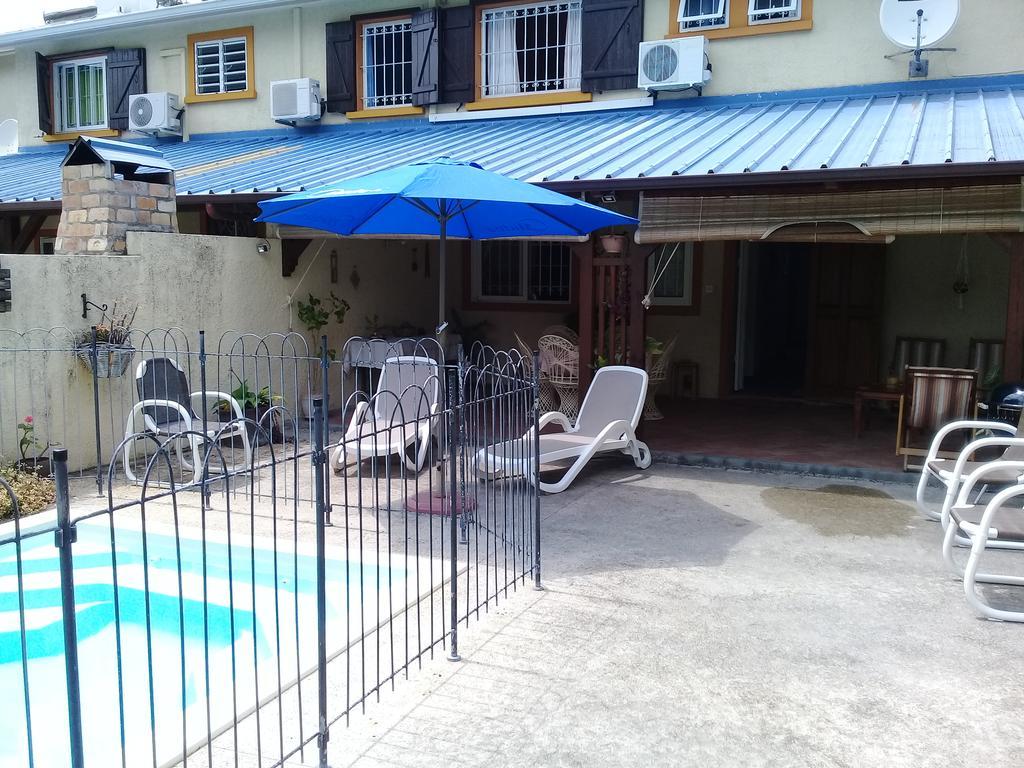 Parasol Villa Trou d'Eau Douce