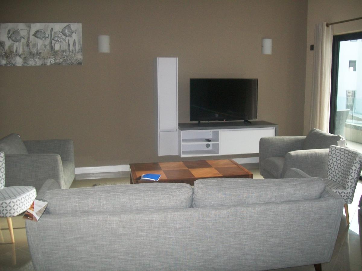 Pierre Blue-seafront Apartment *