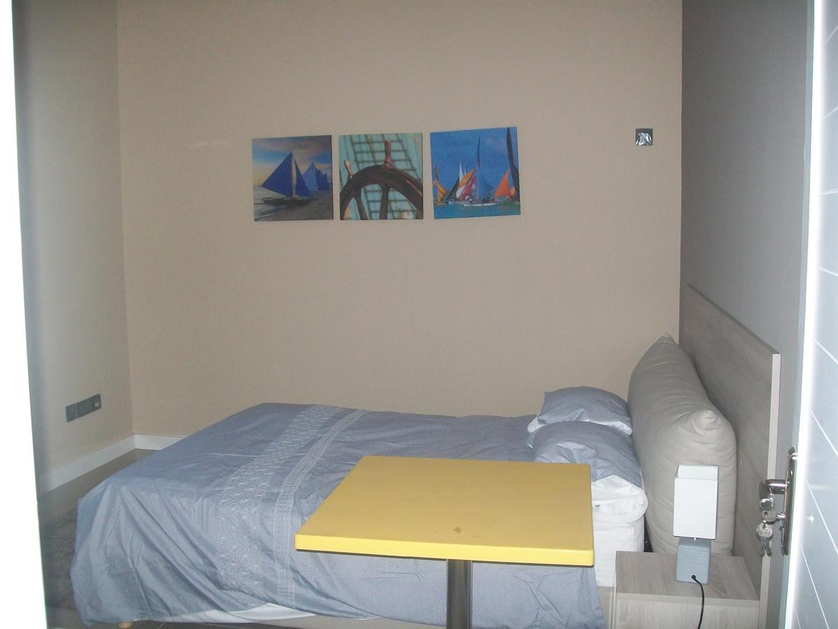 Pierre Blue-seafront Apartment