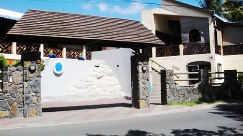 Le Grand Bleu Hotel Trou aux Biches