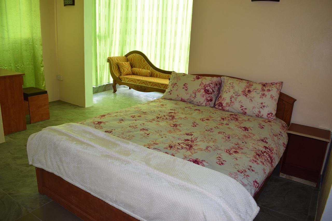 Acomodação com café da manhã  Skylineinn Surinam
