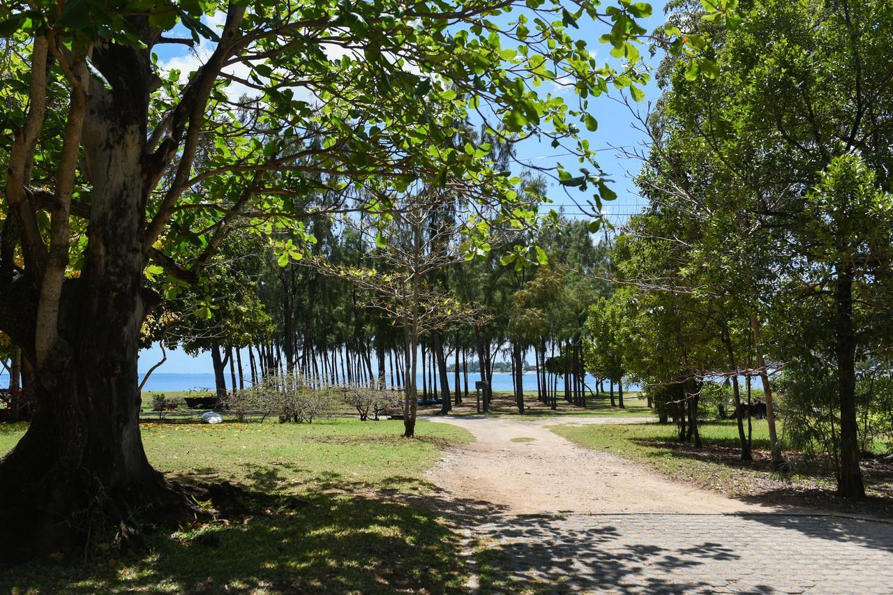 Les Salines * Riviere Noire
