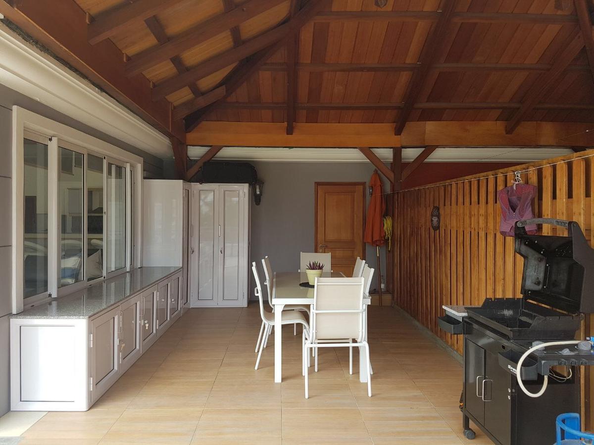Dove Court Penthouse, Apartamento