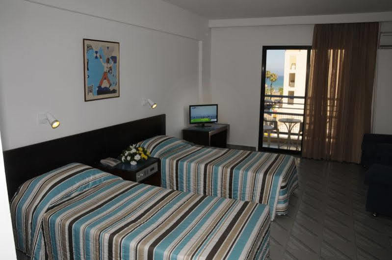 Hotel Casa Florida & Pereybere Beach