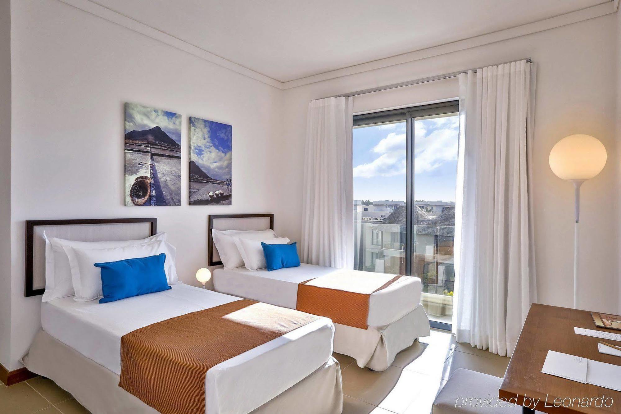 Radisson Blu Azuri & 4* Rivière du Rempart