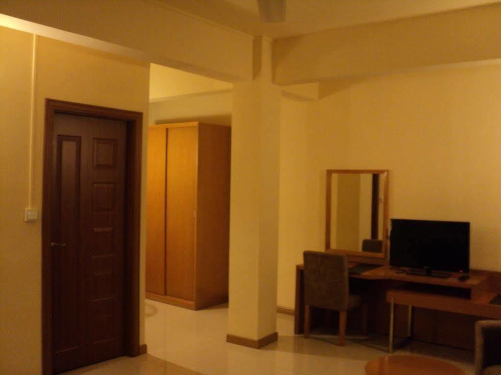 Apartment Monalysa St Honore & *