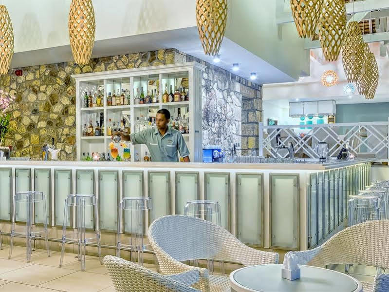 Radisson Blu Azuri & 4* Rivière du Rempart