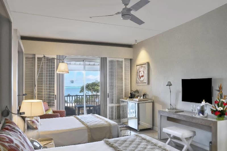 Hotel Radisson Blu Azuri & 4*