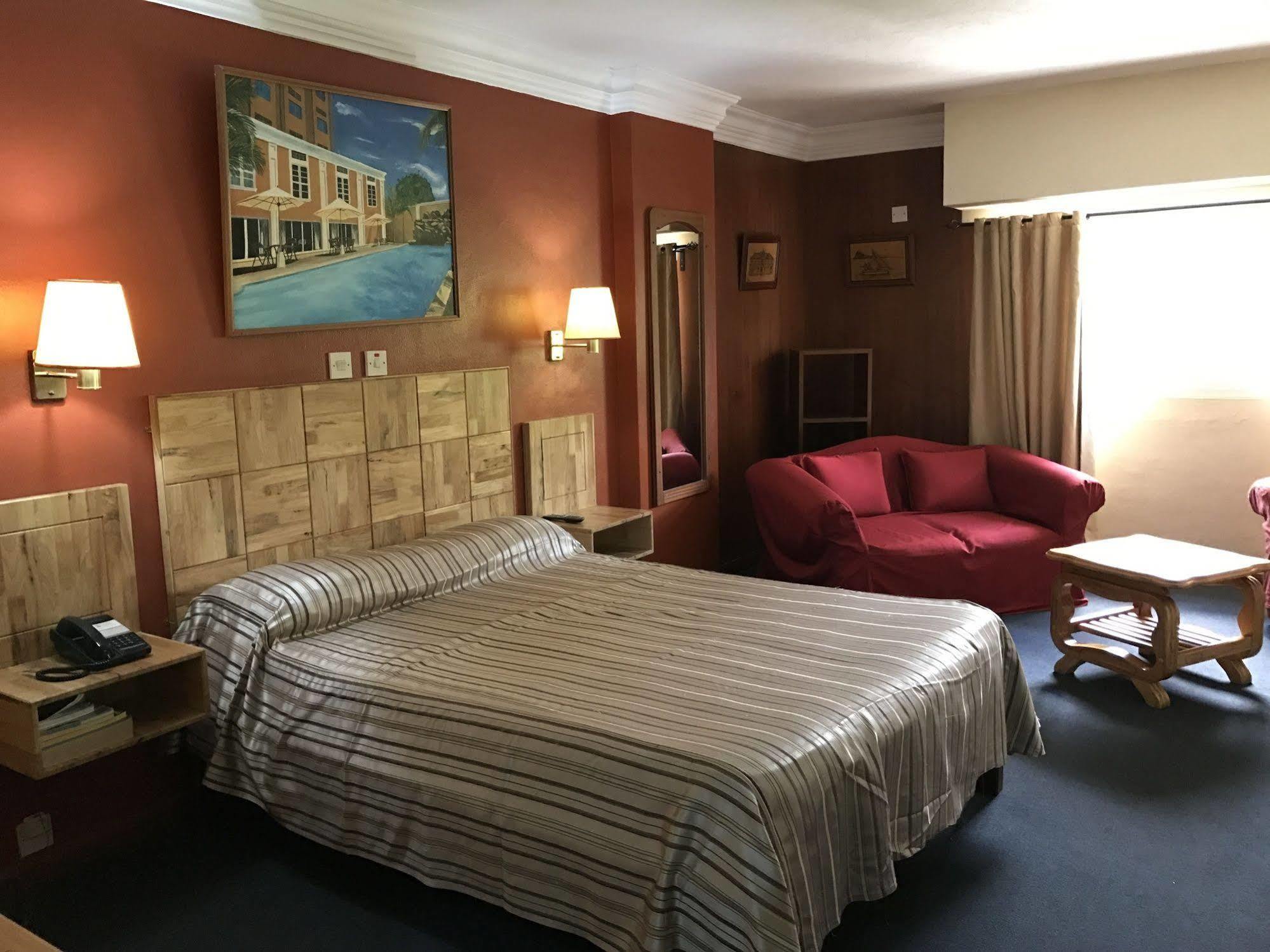 Le Saint Georges Hotel 3*