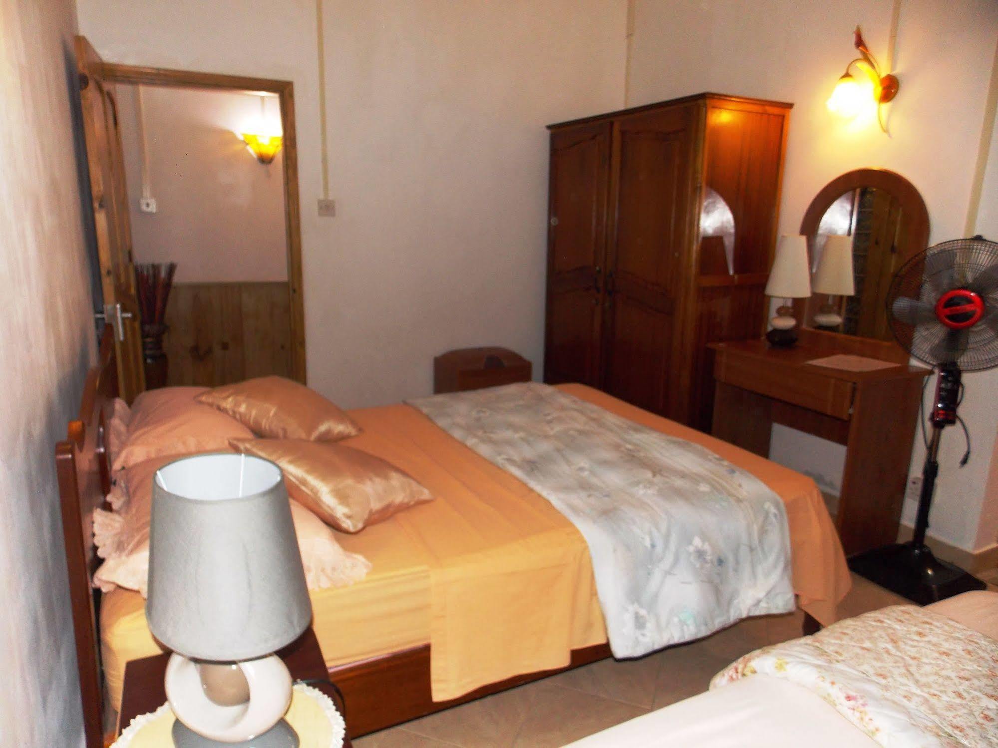 Guest house Le Manoir 3*