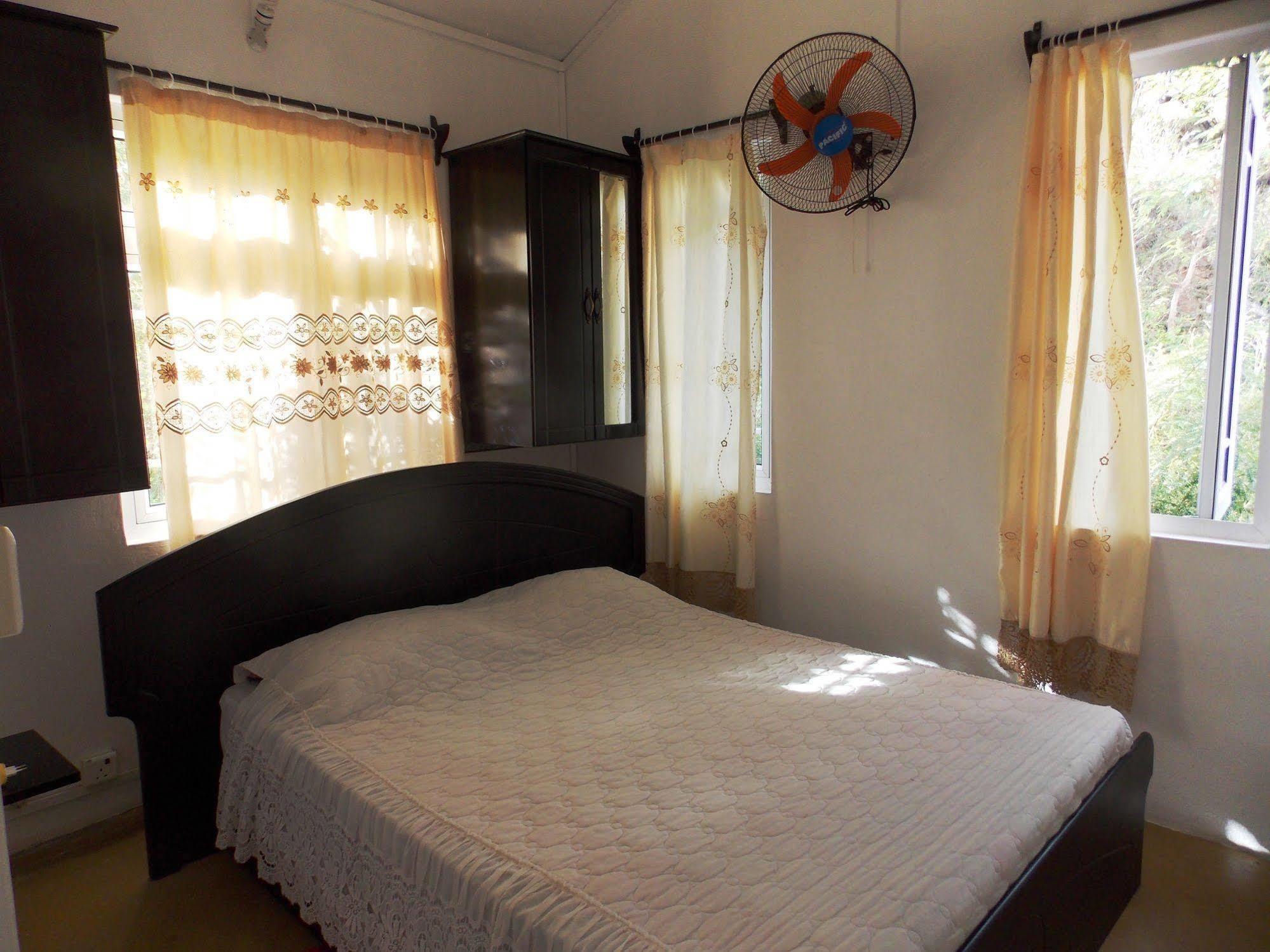 La Allamanda 3*
