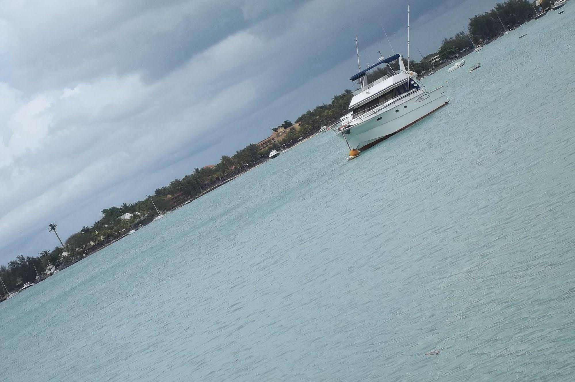 Hypertek Grand Baie