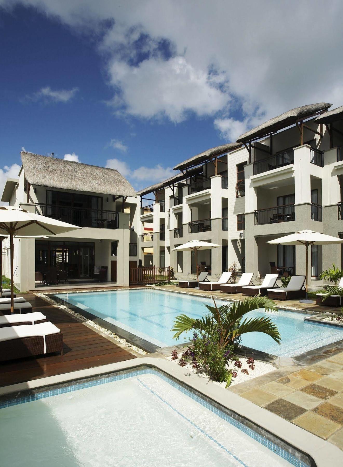 Grand Bay Suites Aparthotel 4*
