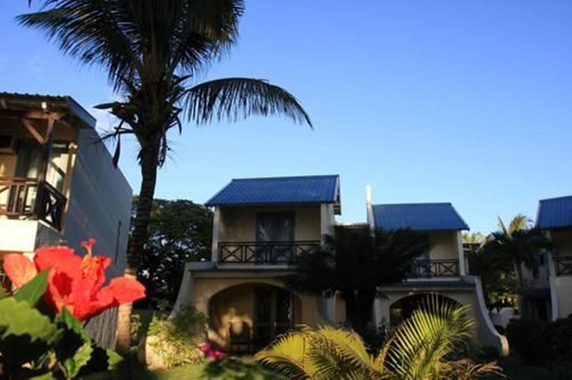 Flowers Of Paradise With Lov Hotel
