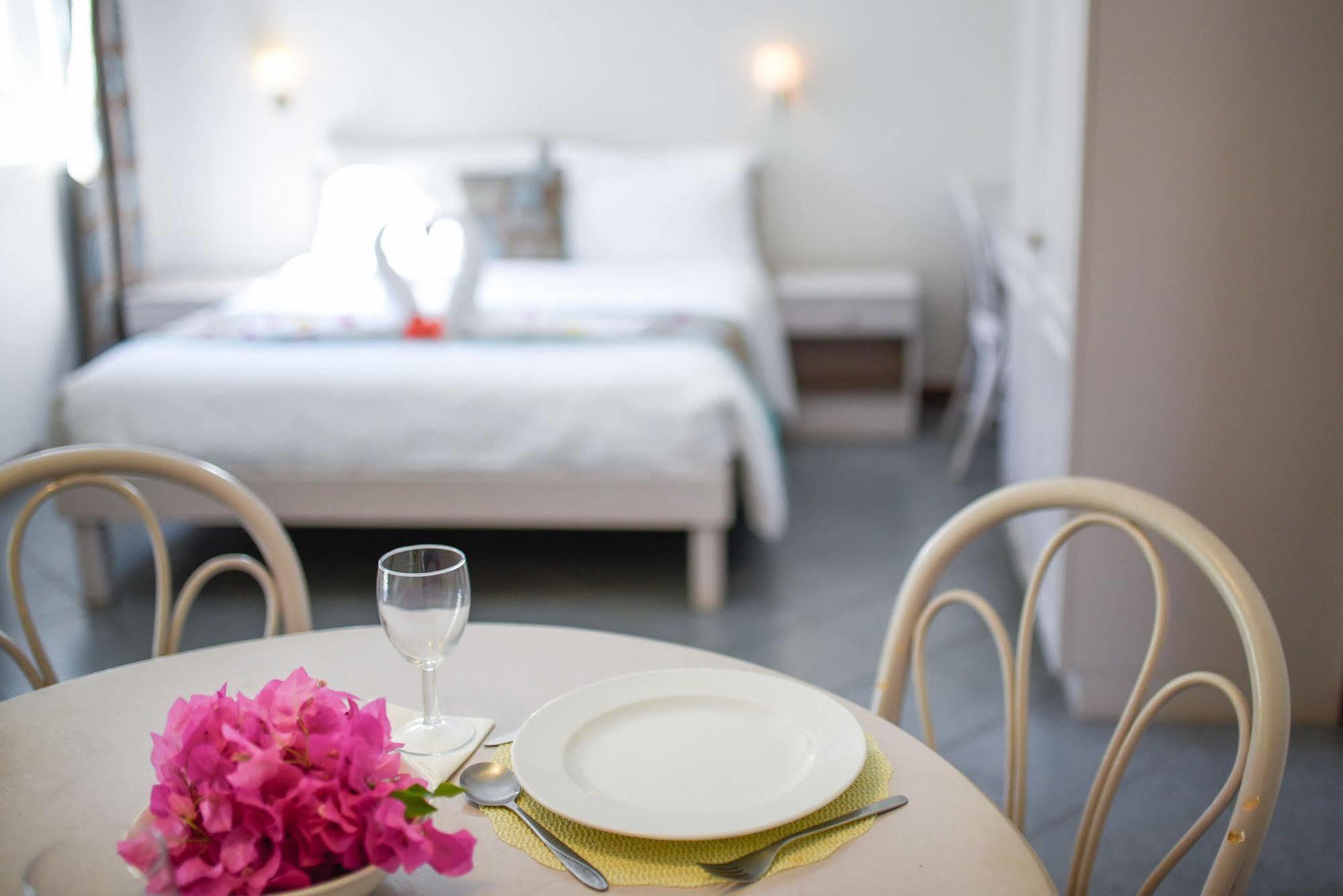 Hotel Flowers Of Paradise With Lov 3*