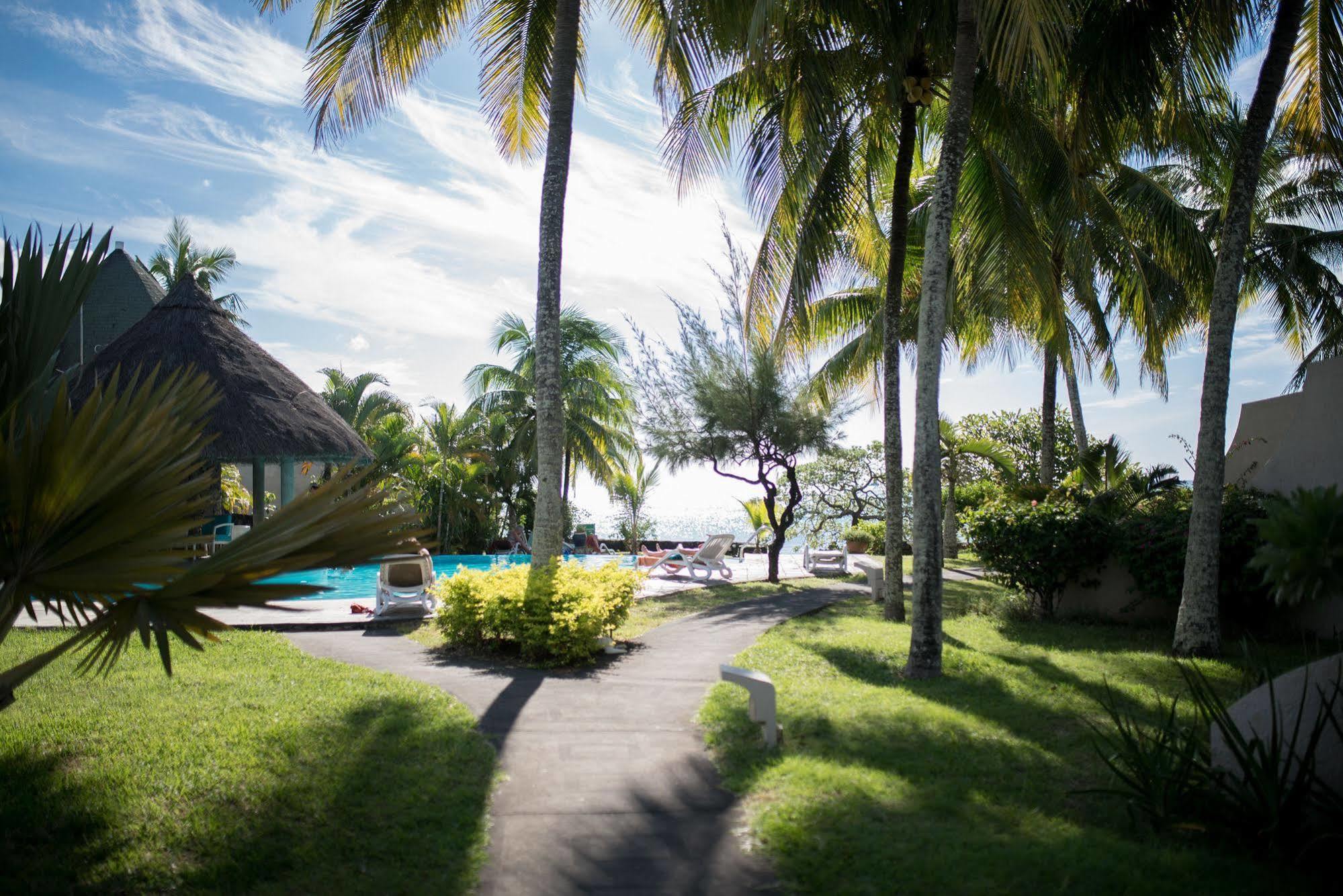 Flowers Of Paradise With Lov Hotel