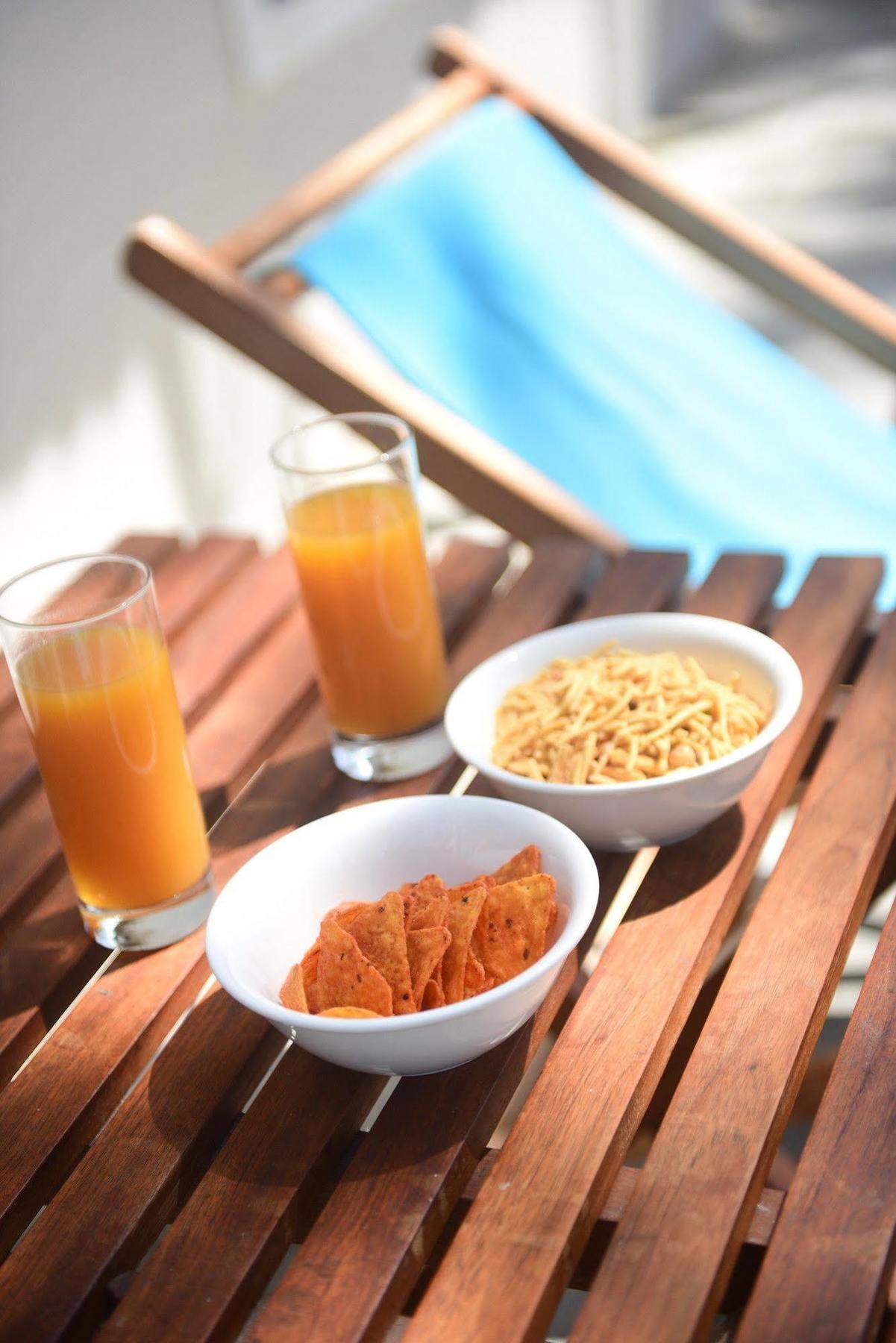 Hotel Veloutier Blanc Beachfront By Staymauritius 3*