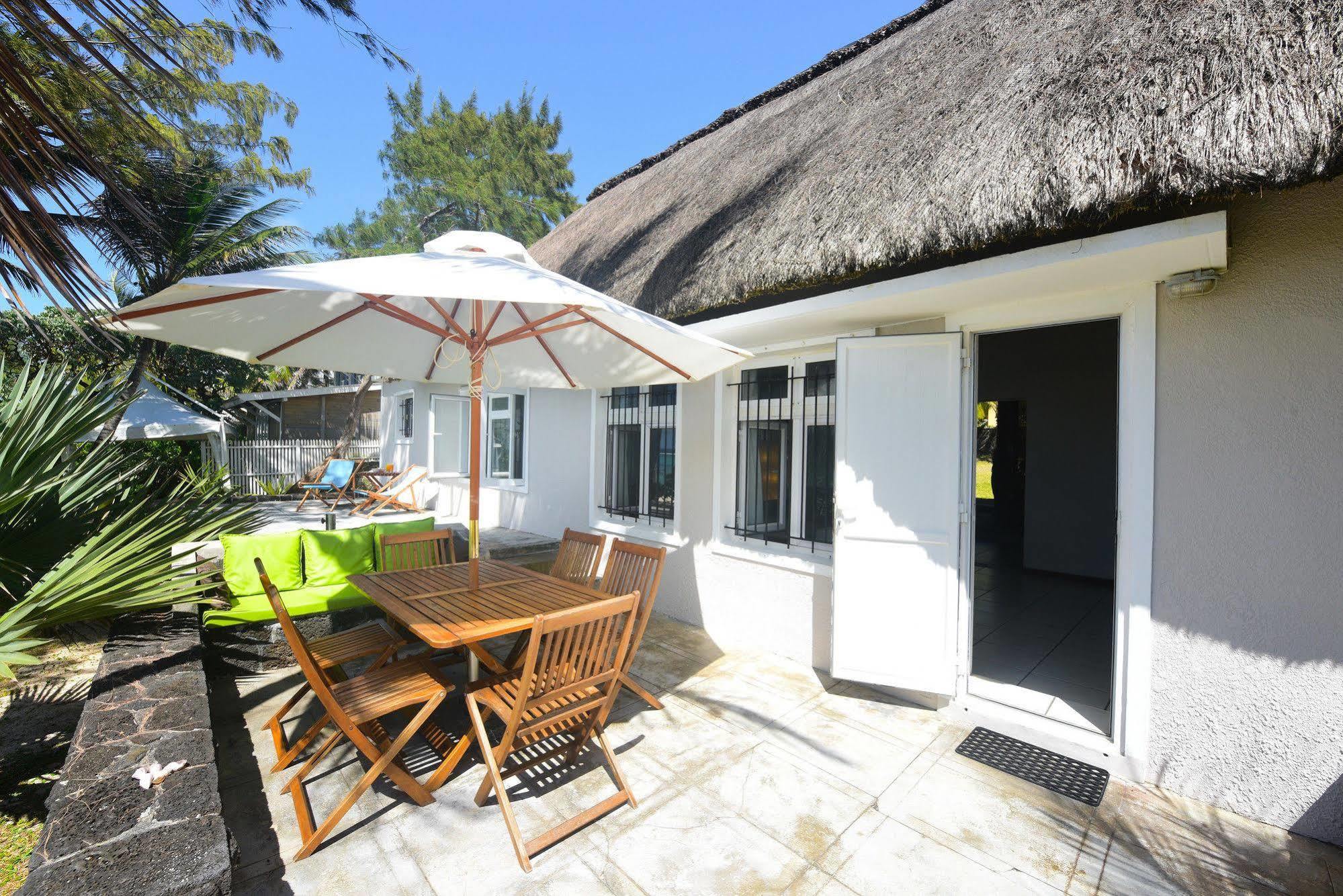Hotel Veloutier Blanc Beachfront By Staymauritius