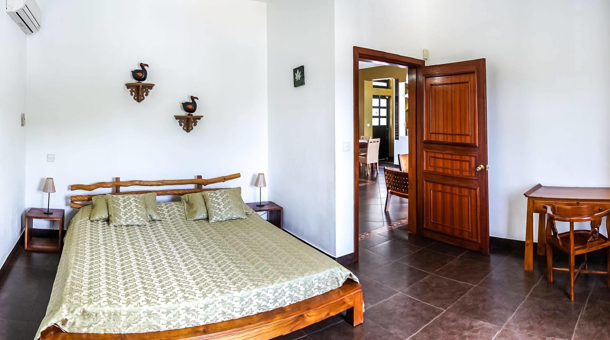 Royal Ho Apartment *