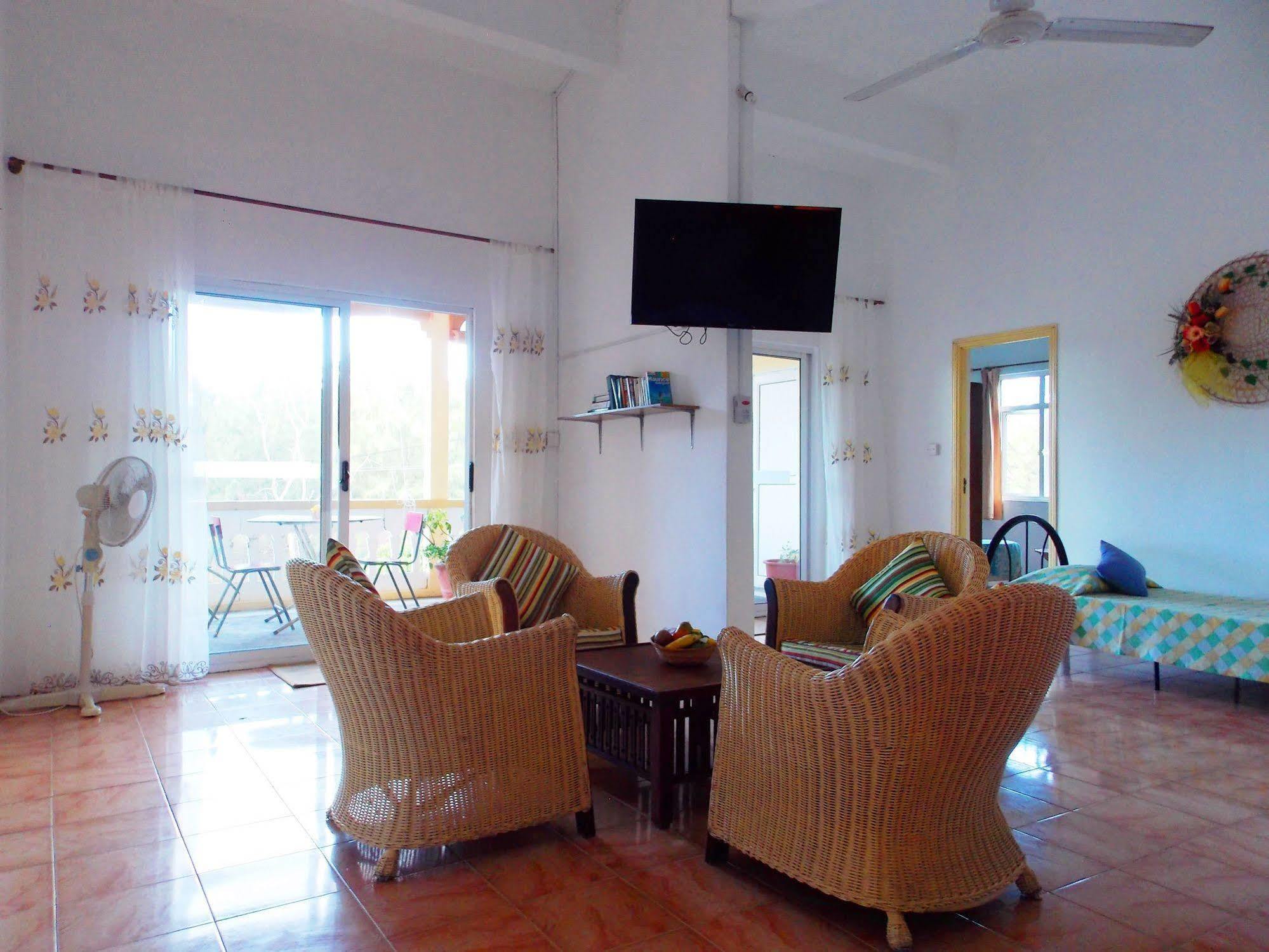Guest house Le Macoua 3*