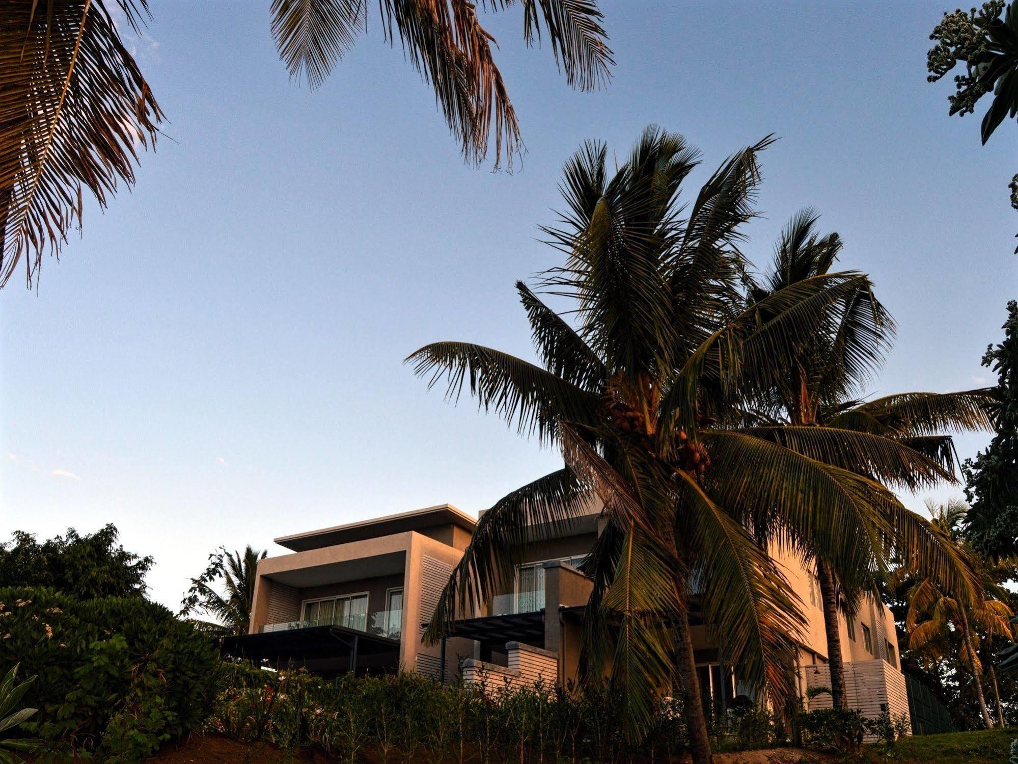 Pointe Aux Cannonier Luxury *