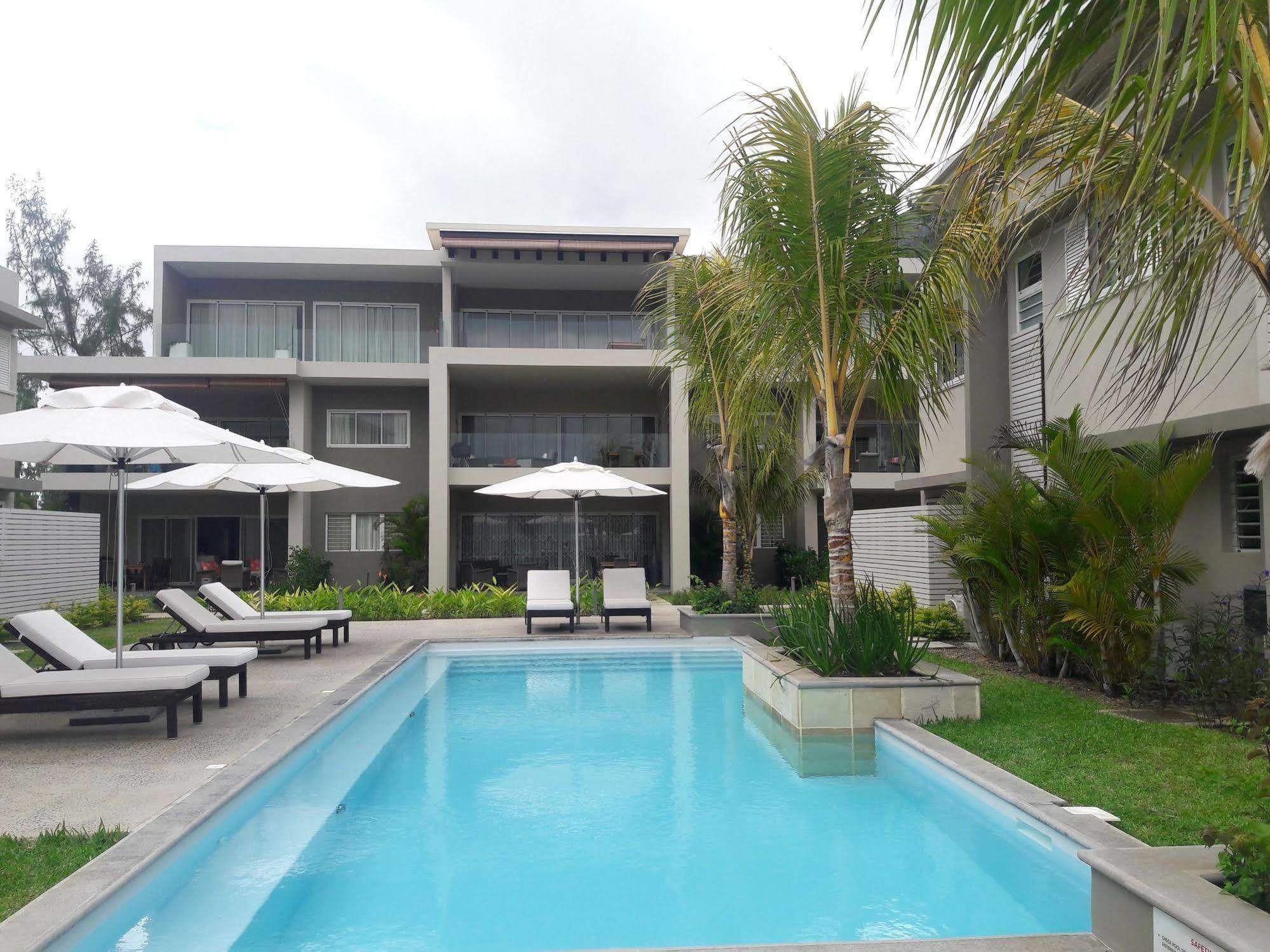 L'escale Beachfront Residences Apartment *